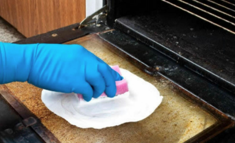 How to Quickly and Efficiently Remove Burn Stains and Grease from Your Stove: The Miracle Mixture That Makes Your Stove Look Like New