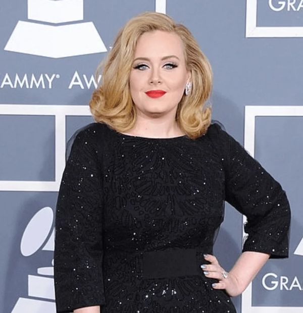 Adele's Stylish All-Black Look