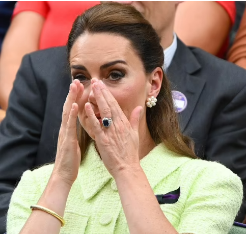 A new tragedy strikes the royal family of Great Britain. Princess Kate received the news with tears in her eyes