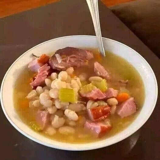 Hearty and Delicious Bean and Ham Hock Soup Recipe