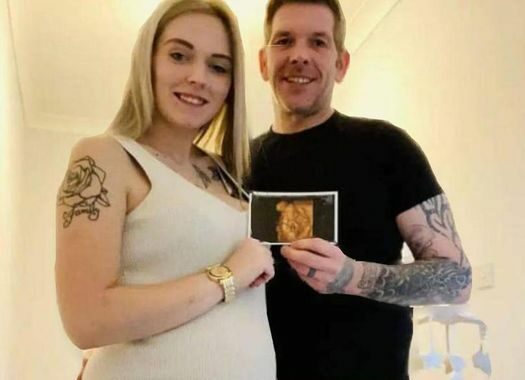 The pregnant woman in the picture went for an ultrasound